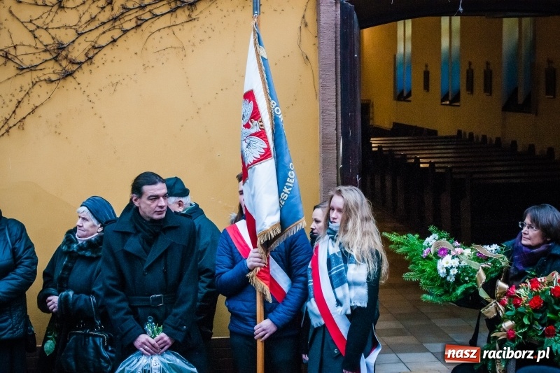 Zdjęcie w galerii na portalu naszraciborz.pl: Ostatnie pożegnanie śp. Teresy Pawłowskiej, zasłużonej działaczki Związku Sybiraków wiadomości z regionu