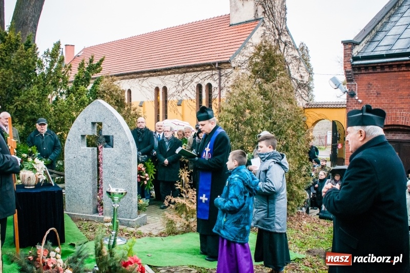 Zdjęcie w galerii na portalu naszraciborz.pl: Ostatnie pożegnanie śp. Teresy Pawłowskiej, zasłużonej działaczki Związku Sybiraków wiadomości z regionu