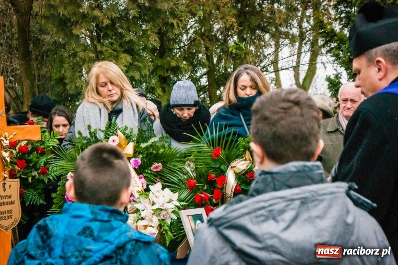 Zdjęcie w galerii na portalu naszraciborz.pl: Ostatnie pożegnanie śp. Teresy Pawłowskiej, zasłużonej działaczki Związku Sybiraków wiadomości z regionu