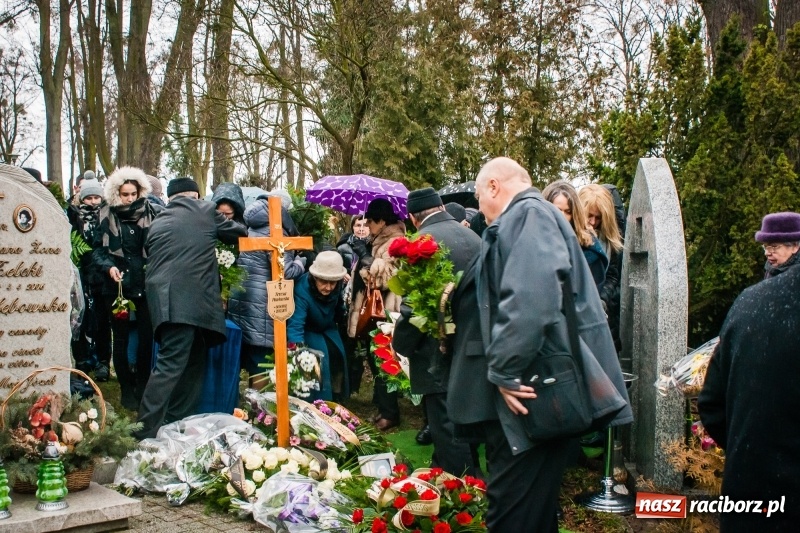 Zdjęcie w galerii na portalu naszraciborz.pl: Ostatnie pożegnanie śp. Teresy Pawłowskiej, zasłużonej działaczki Związku Sybiraków wiadomości z regionu