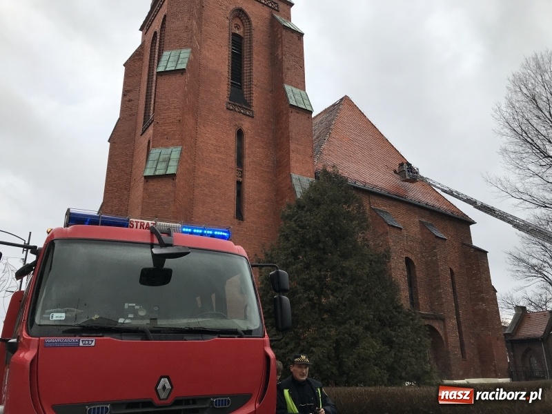 Zdjęcie w galerii na portalu naszraciborz.pl: Dach kościoła farnego czeka remont wiadomości z regionu