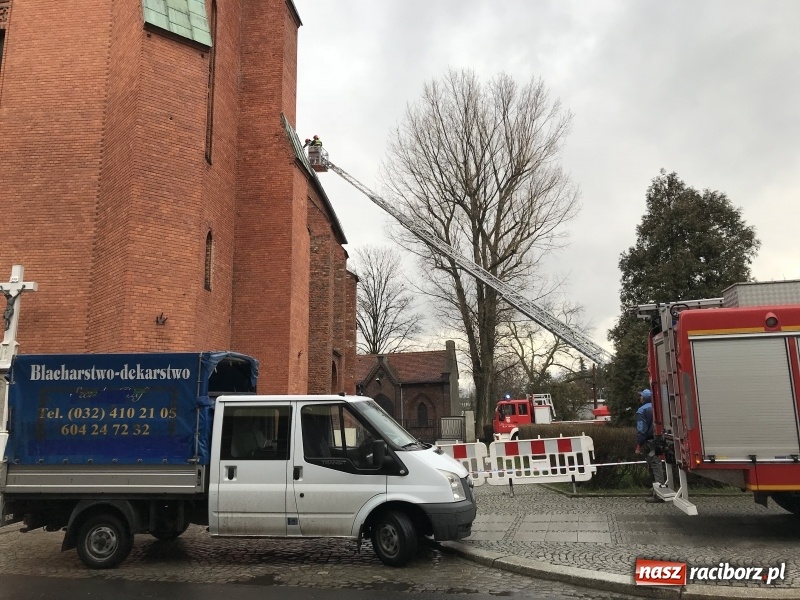 Zdjęcie w galerii na portalu naszraciborz.pl: Dach kościoła farnego czeka remont wiadomości z regionu