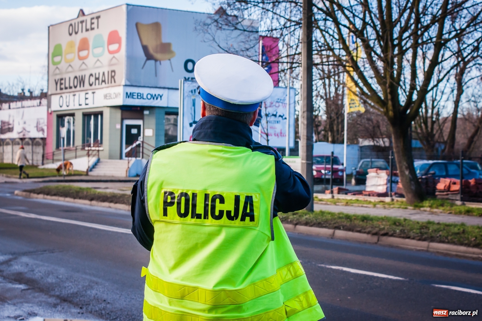 Zdjęcie w galerii na portalu naszraciborz.pl: Raciborska policja otrzymała nowy laserowy miernik prędkości wiadomości z regionu