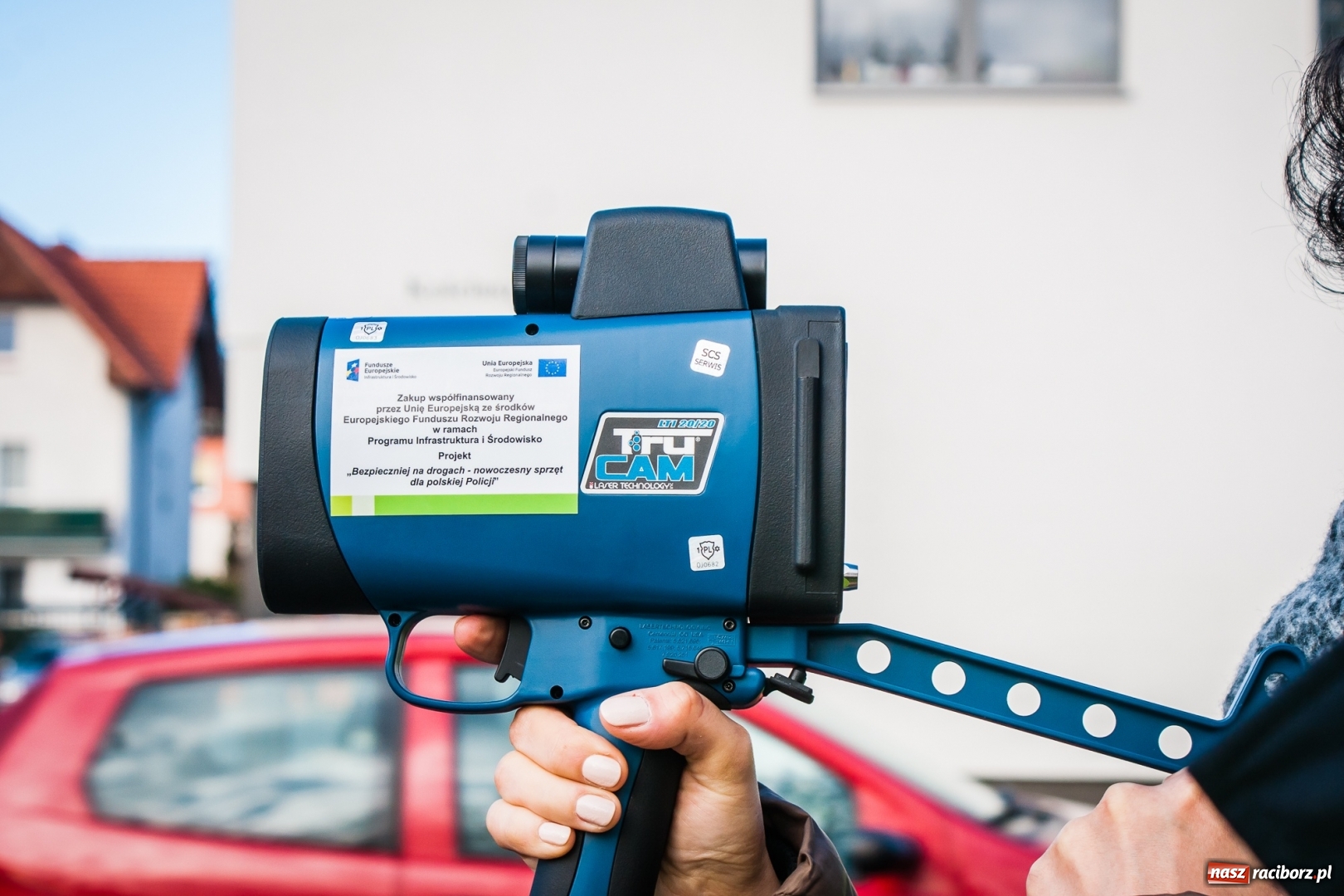 Zdjęcie w galerii na portalu naszraciborz.pl: Raciborska policja otrzymała nowy laserowy miernik prędkości wiadomości z regionu