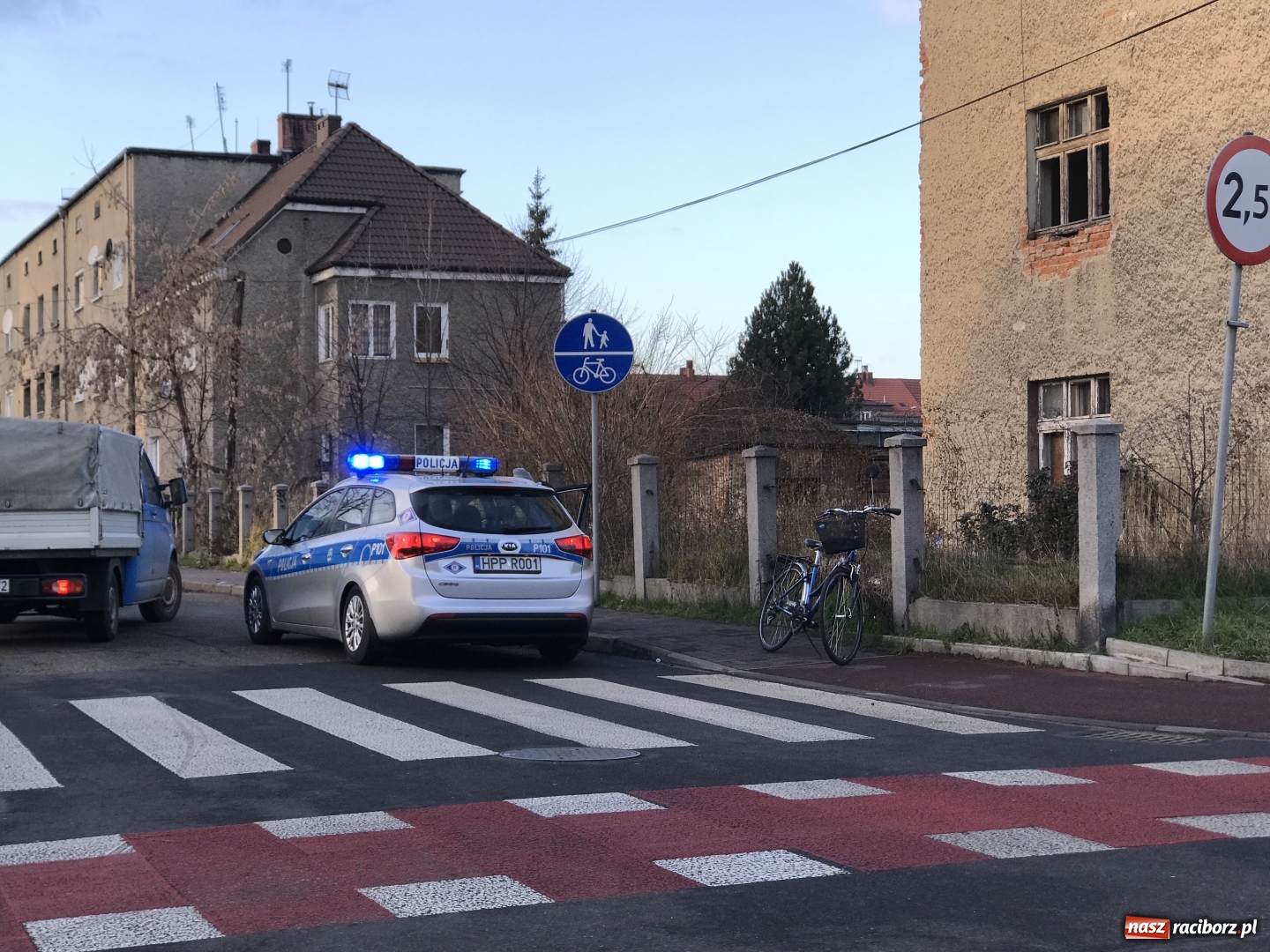 Zdjęcie w galerii na portalu naszraciborz.pl: Wezwała policję, sama dostała mandat wiadomości z regionu