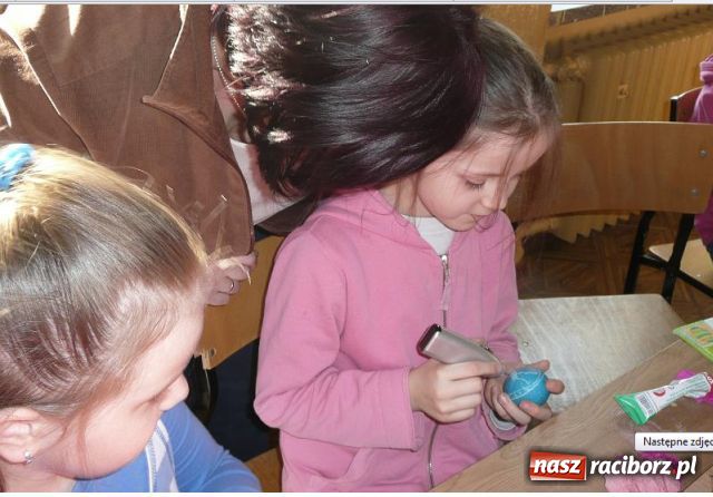 Zdjęcie w galerii na portalu naszraciborz.pl: Uczyli się zdobić jaja wiadomości z regionu