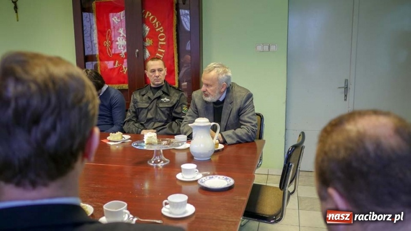 Zdjęcie w galerii na portalu naszraciborz.pl: Wojewoda Opolski z wizytą w Kuźni Rac. wiadomości z regionu