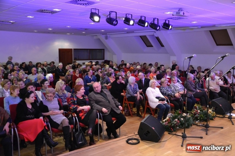 Zdjęcie w galerii na portalu naszraciborz.pl: Koncert karnawałowy na Zamku Piastowskim  wiadomości z regionu