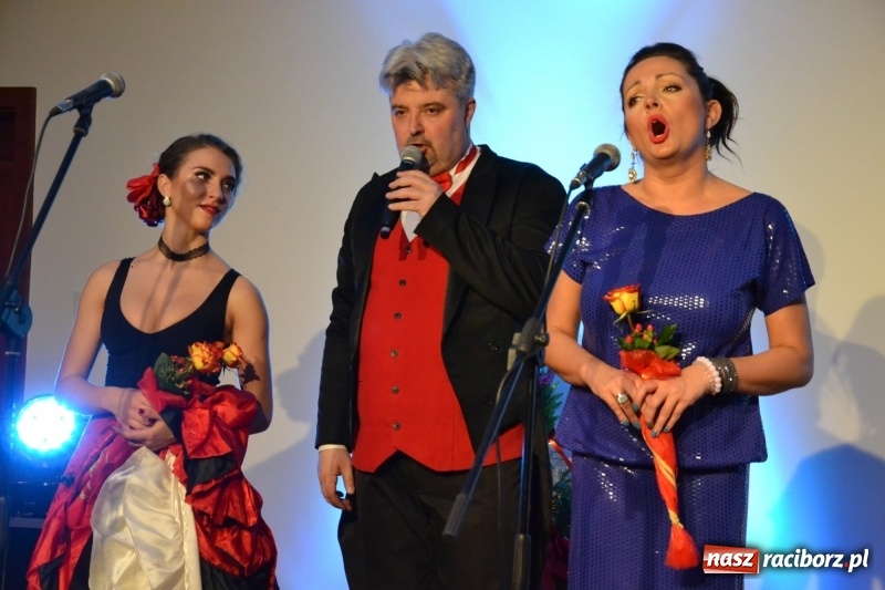 Zdjęcie w galerii na portalu naszraciborz.pl: Koncert karnawałowy na Zamku Piastowskim  wiadomości z regionu