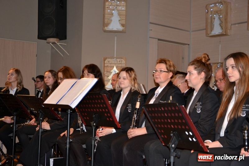 Zdjęcie w galerii na portalu naszraciborz.pl: Jest taki dzień… Koncert noworoczny z orkiestrą dętą w Tworkowie wiadomości z regionu