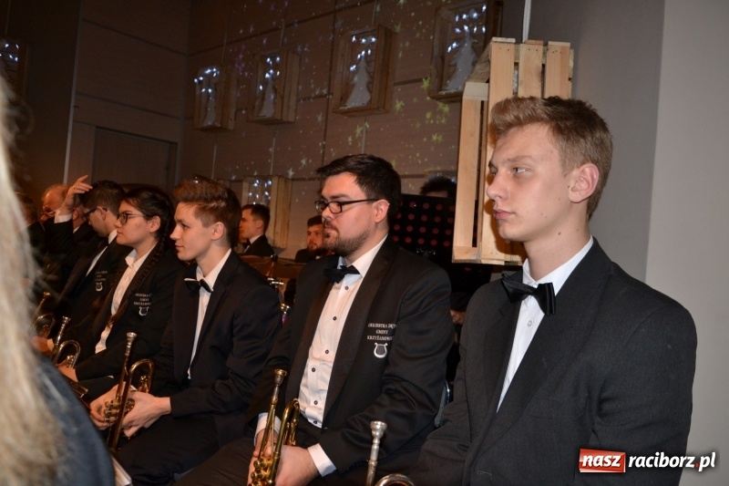 Zdjęcie w galerii na portalu naszraciborz.pl: Jest taki dzień… Koncert noworoczny z orkiestrą dętą w Tworkowie wiadomości z regionu
