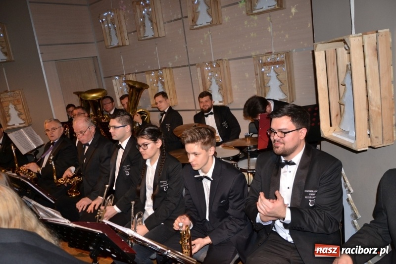 Zdjęcie w galerii na portalu naszraciborz.pl: Jest taki dzień… Koncert noworoczny z orkiestrą dętą w Tworkowie wiadomości z regionu