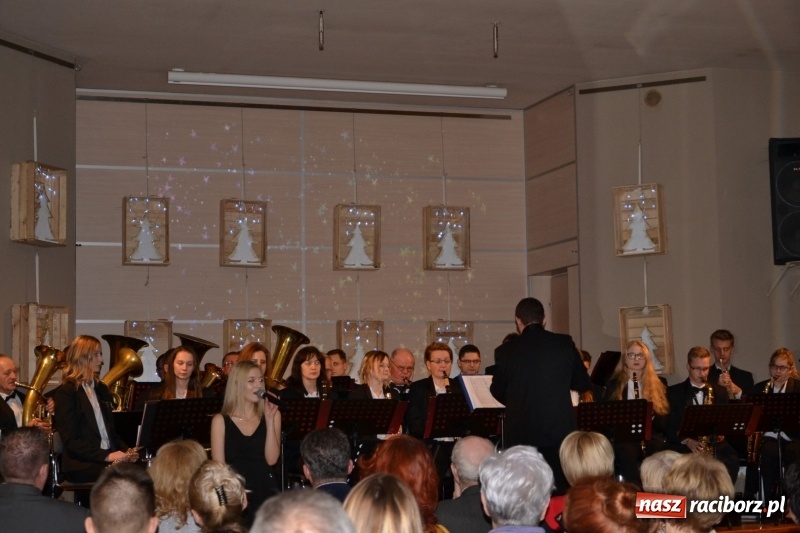Zdjęcie w galerii na portalu naszraciborz.pl: Jest taki dzień… Koncert noworoczny z orkiestrą dętą w Tworkowie wiadomości z regionu