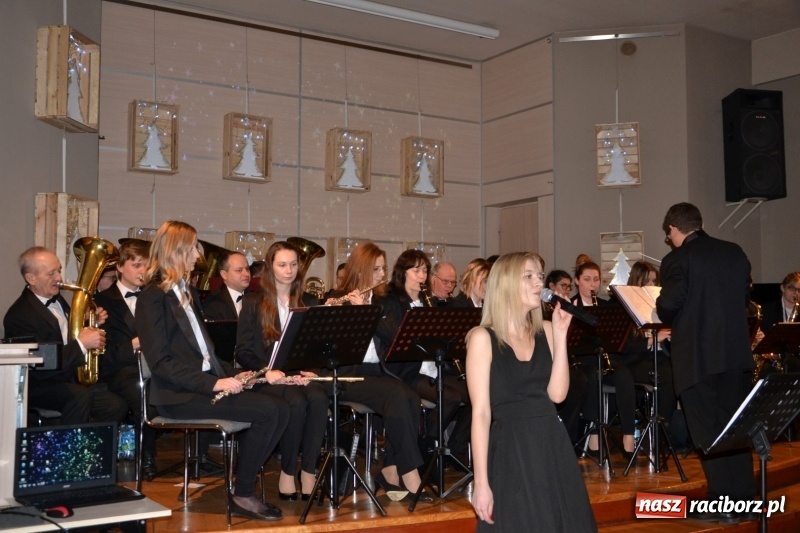 Zdjęcie w galerii na portalu naszraciborz.pl: Jest taki dzień… Koncert noworoczny z orkiestrą dętą w Tworkowie wiadomości z regionu