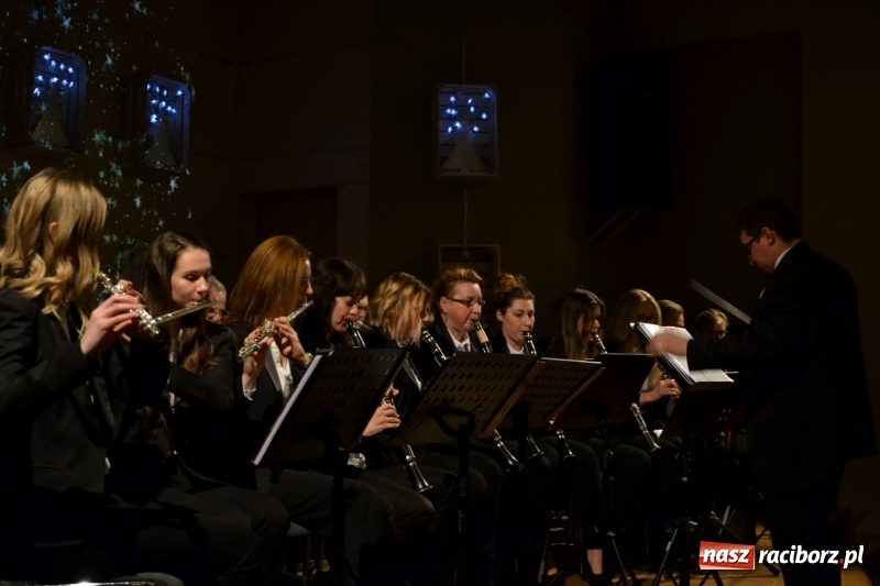 Zdjęcie w galerii na portalu naszraciborz.pl: Jest taki dzień… Koncert noworoczny z orkiestrą dętą w Tworkowie wiadomości z regionu