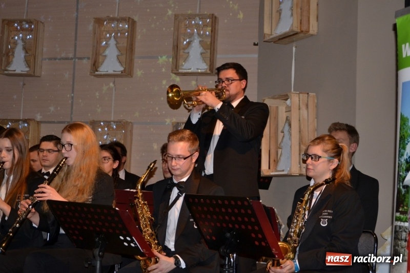 Zdjęcie w galerii na portalu naszraciborz.pl: Jest taki dzień… Koncert noworoczny z orkiestrą dętą w Tworkowie wiadomości z regionu