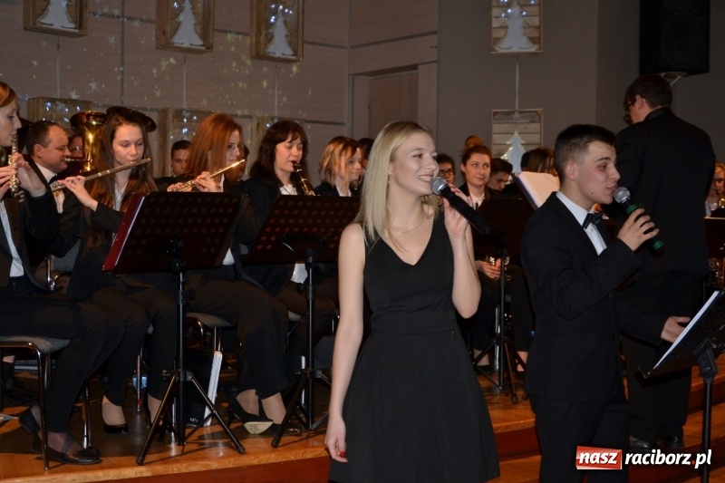Zdjęcie w galerii na portalu naszraciborz.pl: Jest taki dzień… Koncert noworoczny z orkiestrą dętą w Tworkowie wiadomości z regionu