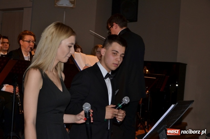 Zdjęcie w galerii na portalu naszraciborz.pl: Jest taki dzień… Koncert noworoczny z orkiestrą dętą w Tworkowie wiadomości z regionu