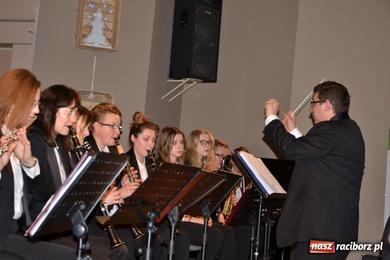 Zdjęcie w galerii na portalu naszraciborz.pl: Jest taki dzień… Koncert noworoczny z orkiestrą dętą w Tworkowie wiadomości z regionu