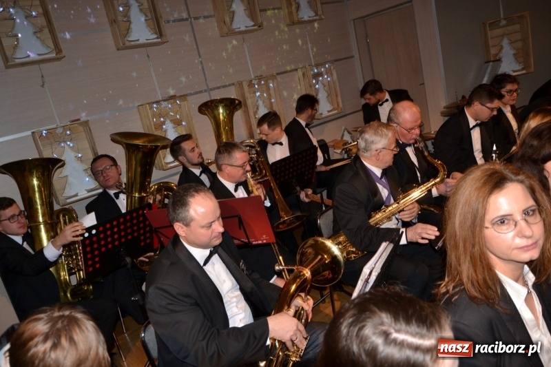 Zdjęcie w galerii na portalu naszraciborz.pl: Jest taki dzień… Koncert noworoczny z orkiestrą dętą w Tworkowie wiadomości z regionu