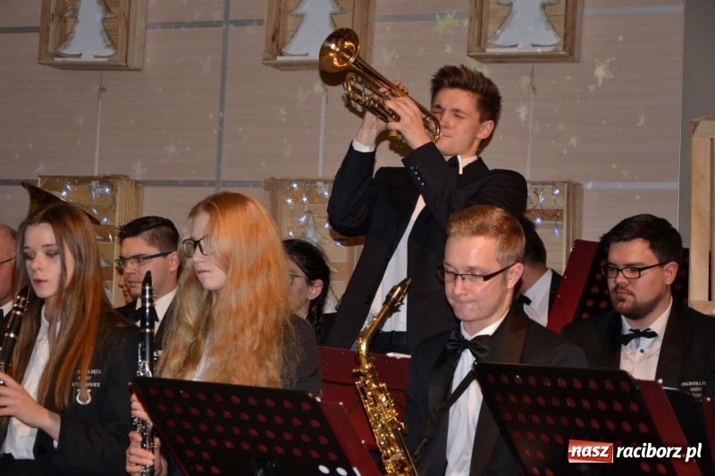 Zdjęcie w galerii na portalu naszraciborz.pl: Jest taki dzień… Koncert noworoczny z orkiestrą dętą w Tworkowie wiadomości z regionu