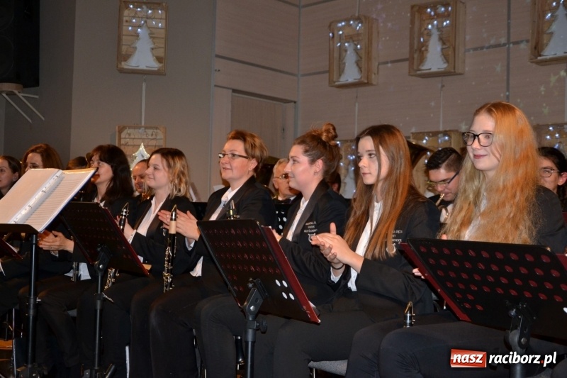 Zdjęcie w galerii na portalu naszraciborz.pl: Jest taki dzień… Koncert noworoczny z orkiestrą dętą w Tworkowie wiadomości z regionu