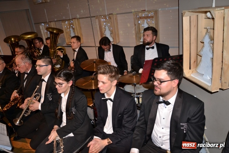Zdjęcie w galerii na portalu naszraciborz.pl: Jest taki dzień… Koncert noworoczny z orkiestrą dętą w Tworkowie wiadomości z regionu