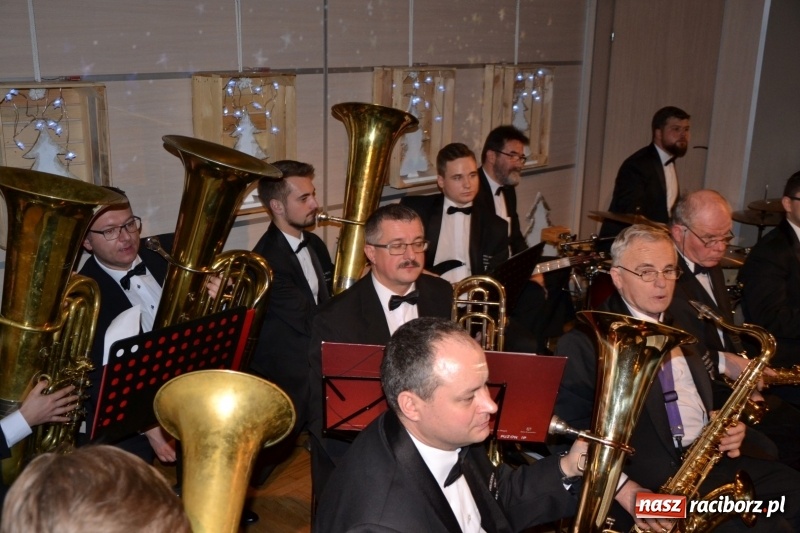 Zdjęcie w galerii na portalu naszraciborz.pl: Jest taki dzień… Koncert noworoczny z orkiestrą dętą w Tworkowie wiadomości z regionu