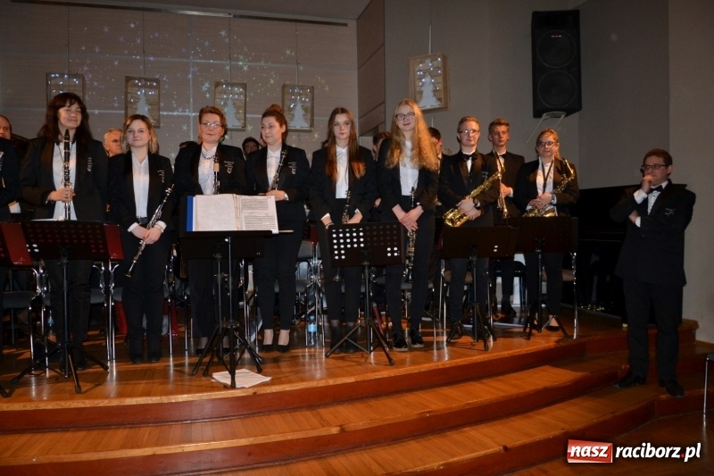 Zdjęcie w galerii na portalu naszraciborz.pl: Jest taki dzień… Koncert noworoczny z orkiestrą dętą w Tworkowie wiadomości z regionu