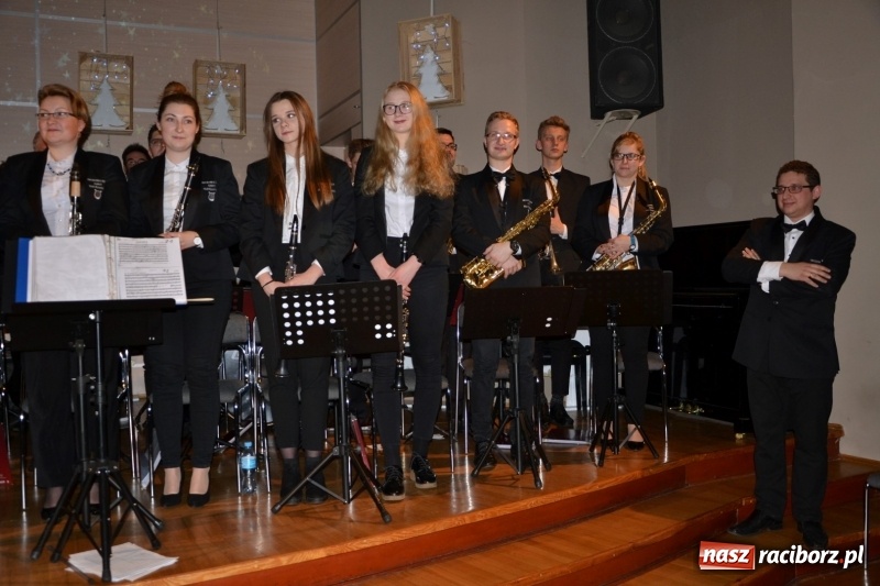 Zdjęcie w galerii na portalu naszraciborz.pl: Jest taki dzień… Koncert noworoczny z orkiestrą dętą w Tworkowie wiadomości z regionu