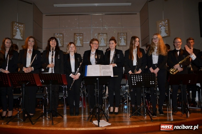 Zdjęcie w galerii na portalu naszraciborz.pl: Jest taki dzień… Koncert noworoczny z orkiestrą dętą w Tworkowie wiadomości z regionu