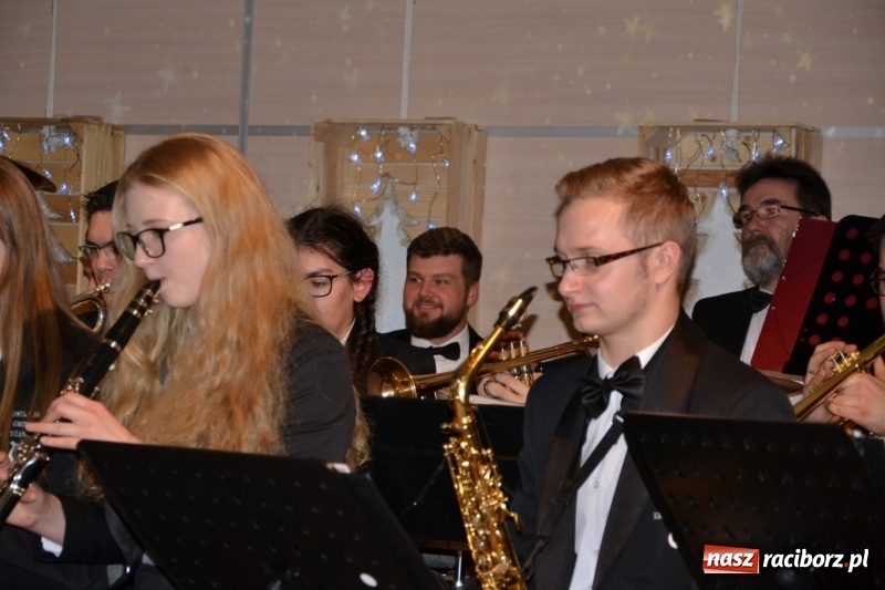 Zdjęcie w galerii na portalu naszraciborz.pl: Jest taki dzień… Koncert noworoczny z orkiestrą dętą w Tworkowie wiadomości z regionu
