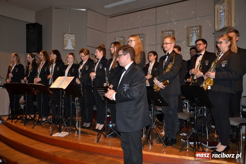 Zdjęcie w galerii na portalu naszraciborz.pl: Jest taki dzień… Koncert noworoczny z orkiestrą dętą w Tworkowie wiadomości z regionu