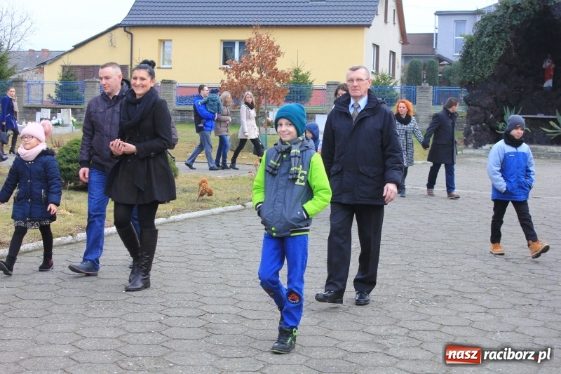 Zdjęcie w galerii na portalu naszraciborz.pl: W Kobyli powitano poczet Trzech Króli wiadomości z regionu