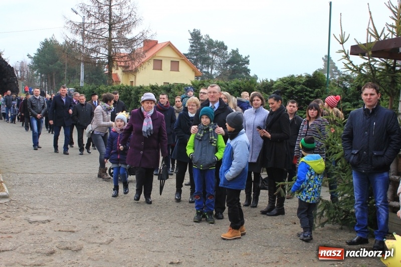 Zdjęcie w galerii na portalu naszraciborz.pl: W Kobyli powitano poczet Trzech Króli wiadomości z regionu