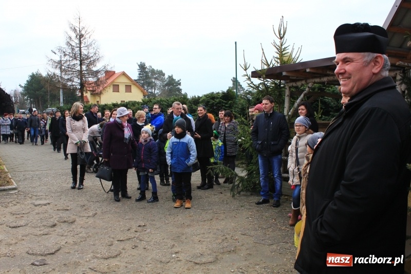 Zdjęcie w galerii na portalu naszraciborz.pl: W Kobyli powitano poczet Trzech Króli wiadomości z regionu