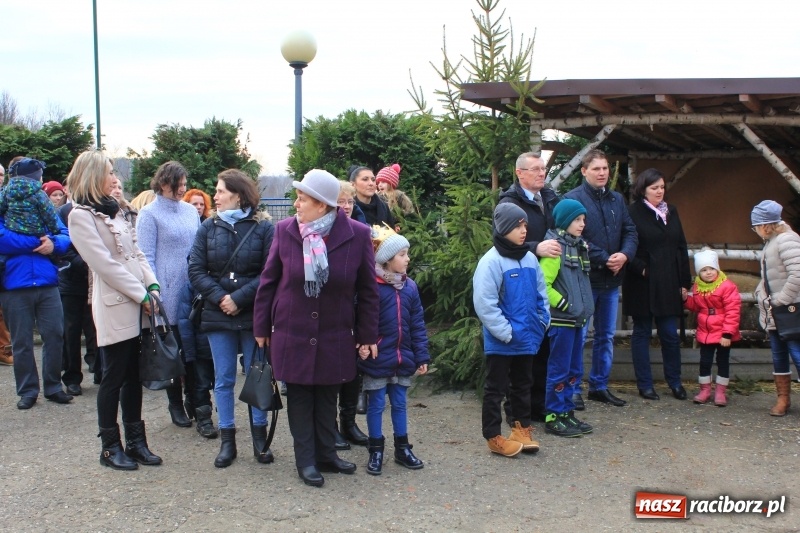 Zdjęcie w galerii na portalu naszraciborz.pl: W Kobyli powitano poczet Trzech Króli wiadomości z regionu