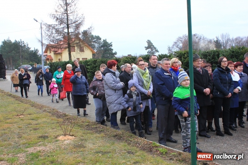 Zdjęcie w galerii na portalu naszraciborz.pl: W Kobyli powitano poczet Trzech Króli wiadomości z regionu