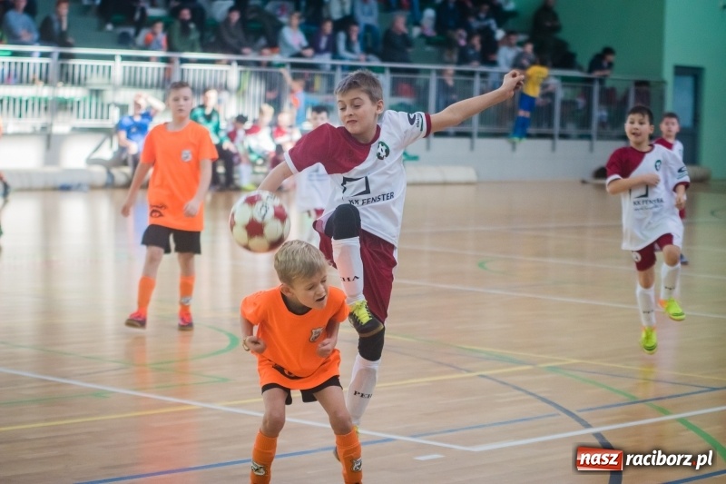 Zdjęcie w galerii na portalu naszraciborz.pl: LKS 05 Tworków zwycięzcą noworocznego turnieju halowej piłki nożnej wiadomości z regionu