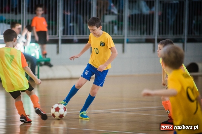 Zdjęcie w galerii na portalu naszraciborz.pl: LKS 05 Tworków zwycięzcą noworocznego turnieju halowej piłki nożnej wiadomości z regionu