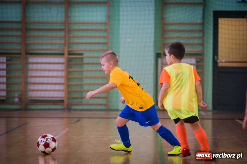 Zdjęcie w galerii na portalu naszraciborz.pl: LKS 05 Tworków zwycięzcą noworocznego turnieju halowej piłki nożnej wiadomości z regionu