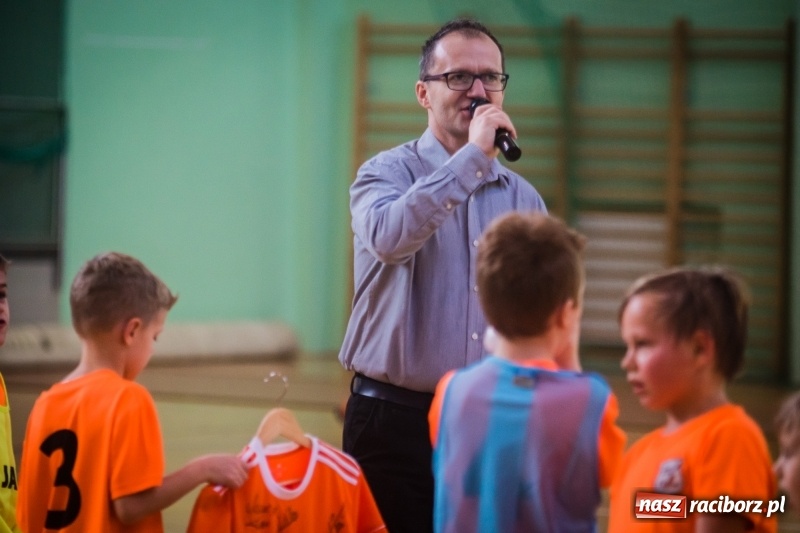 Zdjęcie w galerii na portalu naszraciborz.pl: LKS 05 Tworków zwycięzcą noworocznego turnieju halowej piłki nożnej wiadomości z regionu