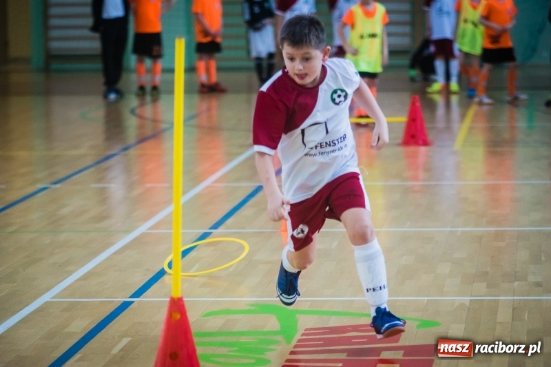 Zdjęcie w galerii na portalu naszraciborz.pl: LKS 05 Tworków zwycięzcą noworocznego turnieju halowej piłki nożnej wiadomości z regionu