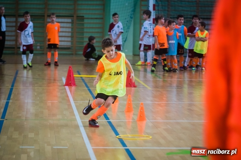 Zdjęcie w galerii na portalu naszraciborz.pl: LKS 05 Tworków zwycięzcą noworocznego turnieju halowej piłki nożnej wiadomości z regionu