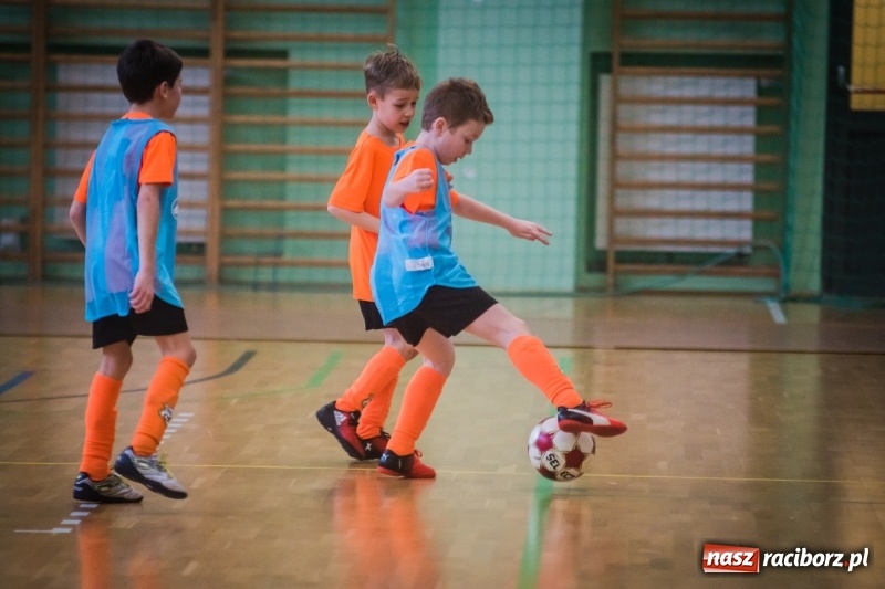 Zdjęcie w galerii na portalu naszraciborz.pl: LKS 05 Tworków zwycięzcą noworocznego turnieju halowej piłki nożnej wiadomości z regionu