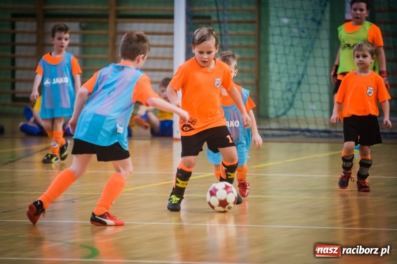 Zdjęcie w galerii na portalu naszraciborz.pl: LKS 05 Tworków zwycięzcą noworocznego turnieju halowej piłki nożnej wiadomości z regionu