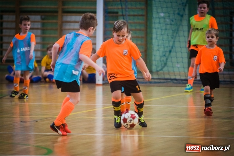 Zdjęcie w galerii na portalu naszraciborz.pl: LKS 05 Tworków zwycięzcą noworocznego turnieju halowej piłki nożnej wiadomości z regionu