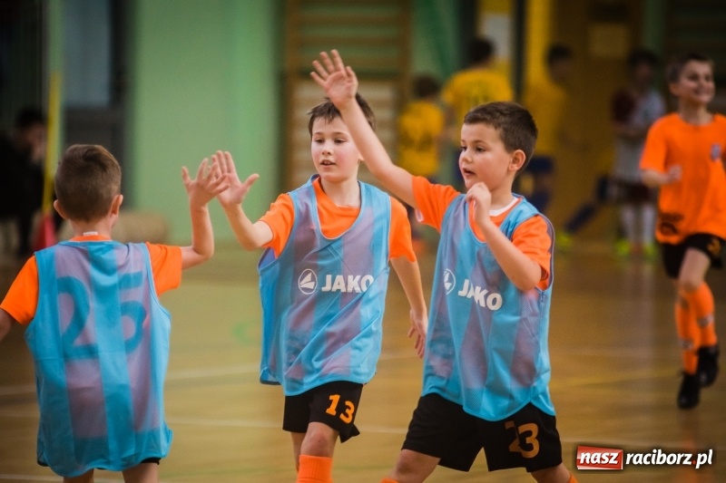 Zdjęcie w galerii na portalu naszraciborz.pl: LKS 05 Tworków zwycięzcą noworocznego turnieju halowej piłki nożnej wiadomości z regionu