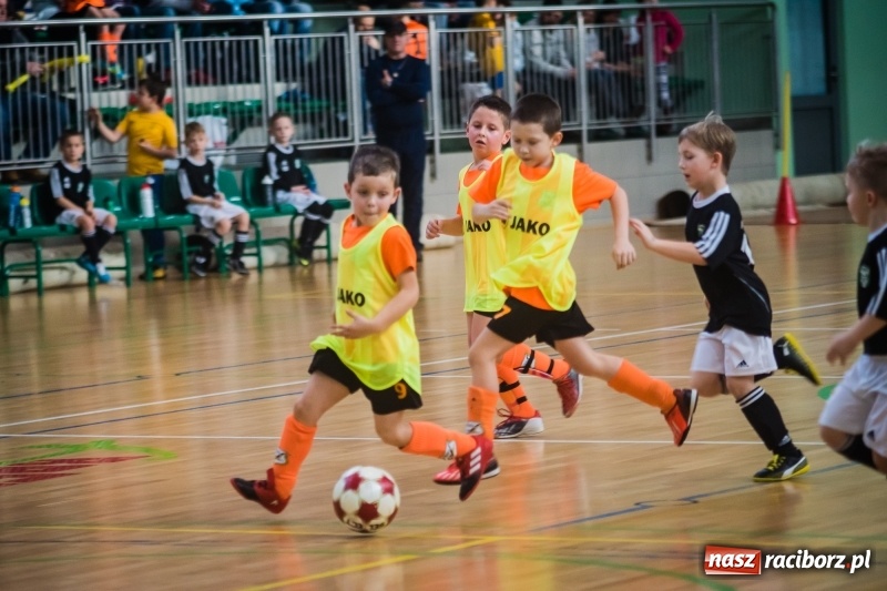 Zdjęcie w galerii na portalu naszraciborz.pl: LKS 05 Tworków zwycięzcą noworocznego turnieju halowej piłki nożnej wiadomości z regionu