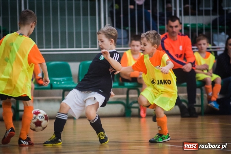 Zdjęcie w galerii na portalu naszraciborz.pl: LKS 05 Tworków zwycięzcą noworocznego turnieju halowej piłki nożnej wiadomości z regionu